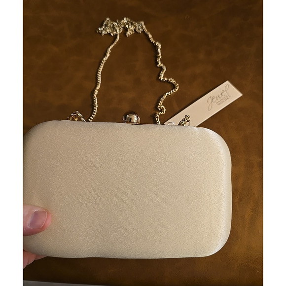 NWT Jewel by Badgley Mischka Champagne Embroidered Floral Beaded Shoulder Clutch - Picture 6 of 9